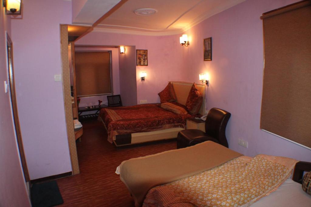 Hotel Prestige Shimla Ruang foto